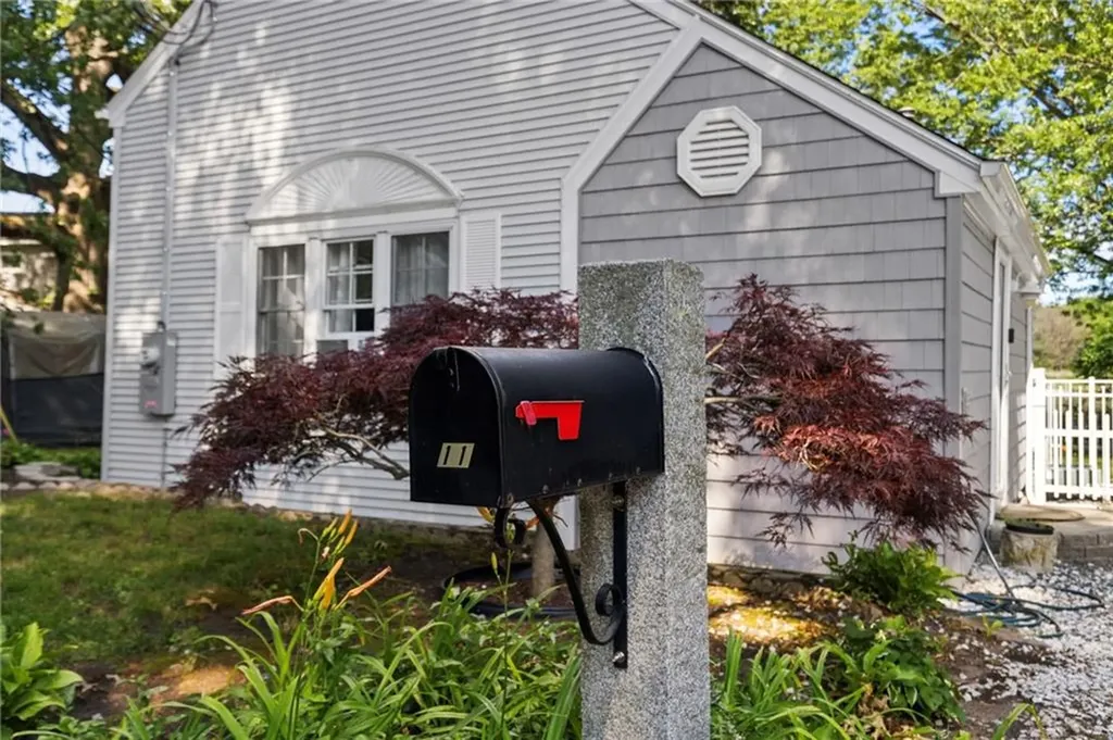 11 N Shore Street Warwick RI 02889