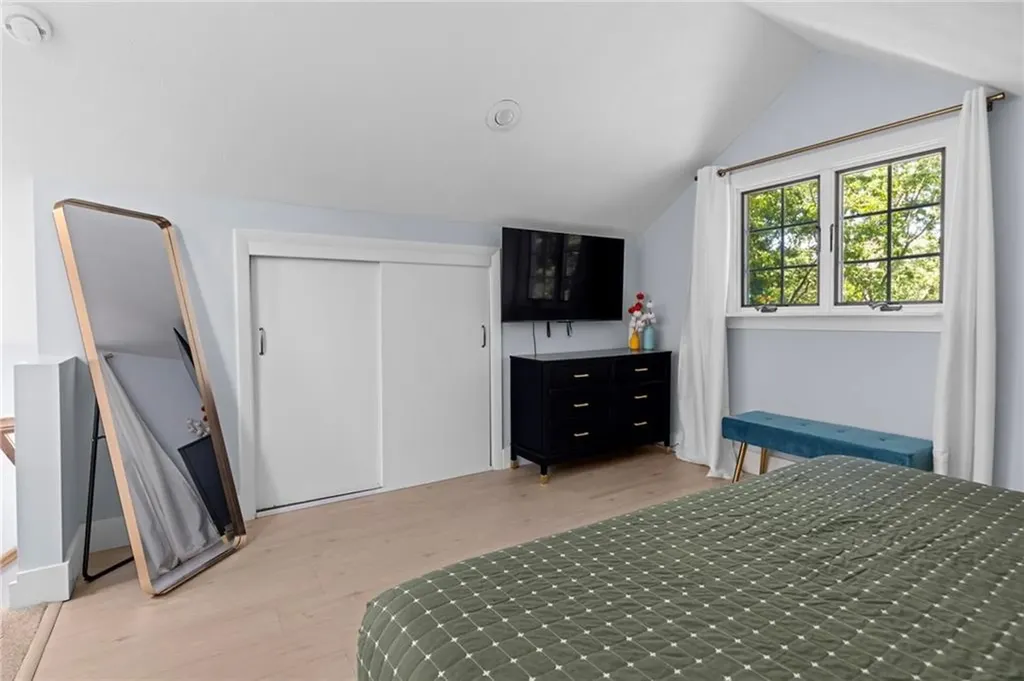 11 N Shore Street Warwick RI 02889