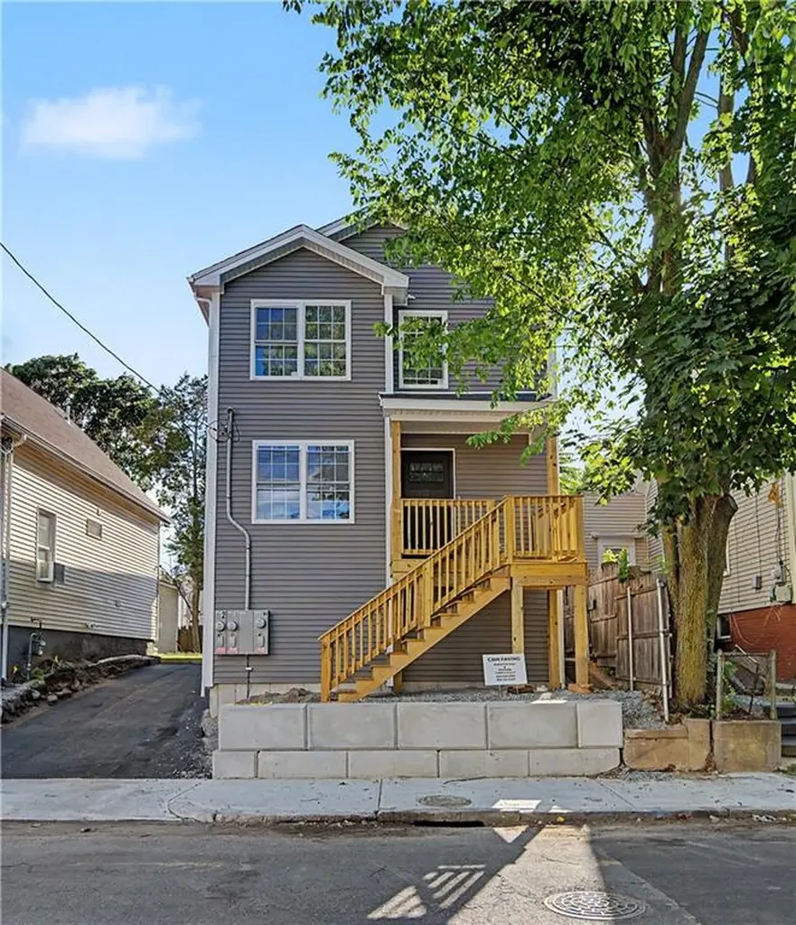 171 Ocean Street Providence RI 02905