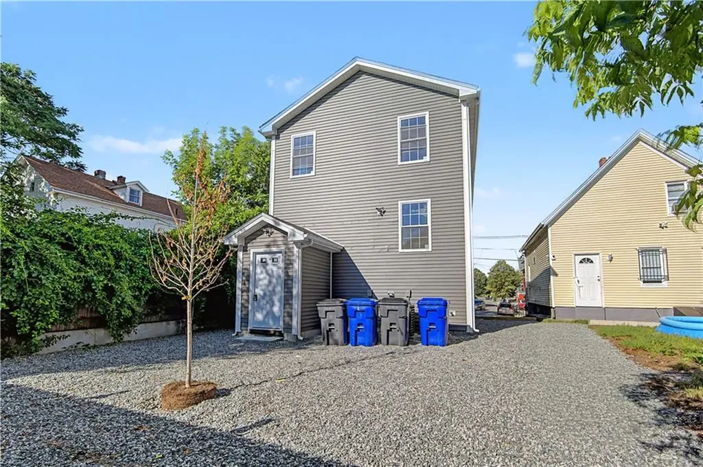 171 Ocean Street Providence RI 02905