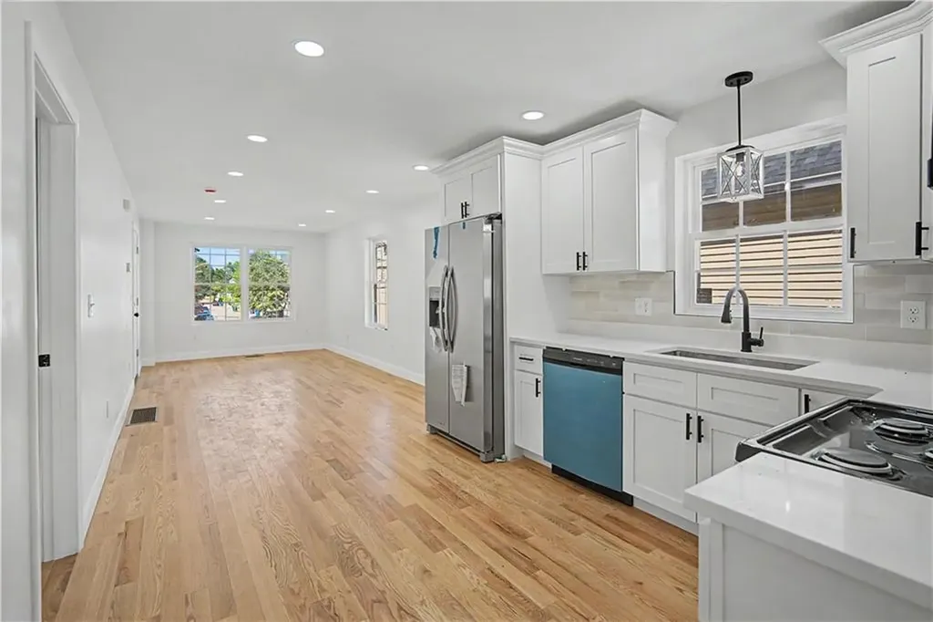 171 Ocean Street Providence RI 02905