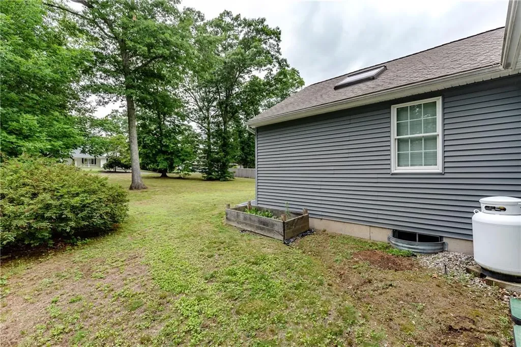 11 Maplecrest Drive Smithfield RI 02828