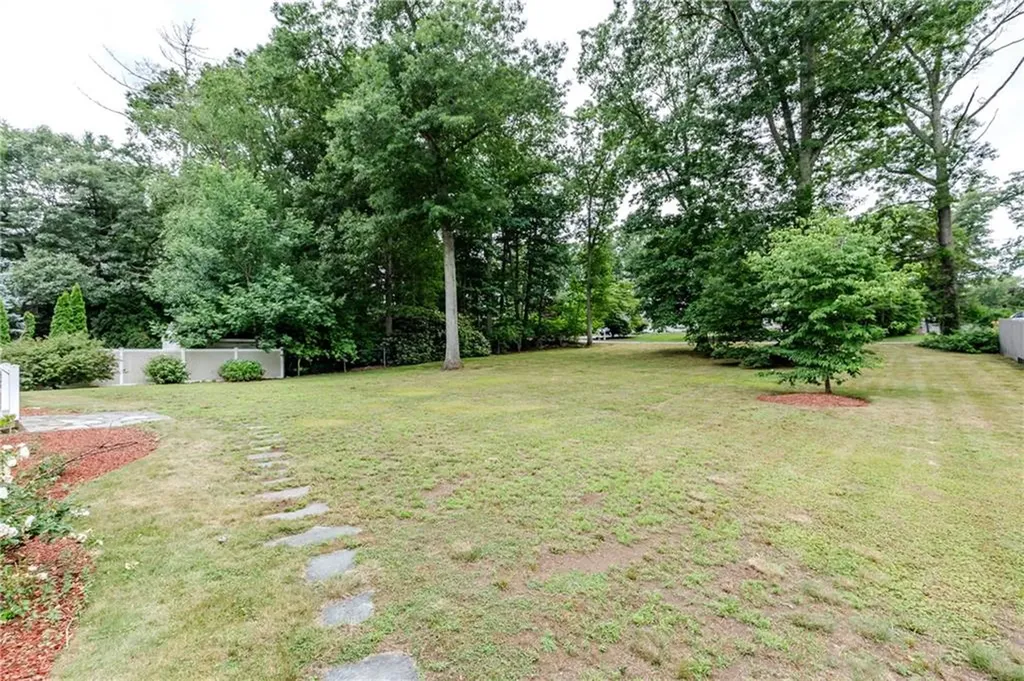 11 Maplecrest Drive Smithfield RI 02828