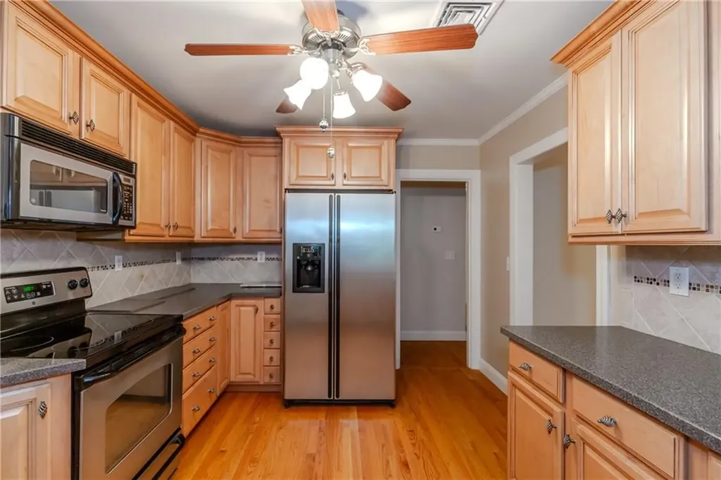 11 Maplecrest Drive Smithfield RI 02828