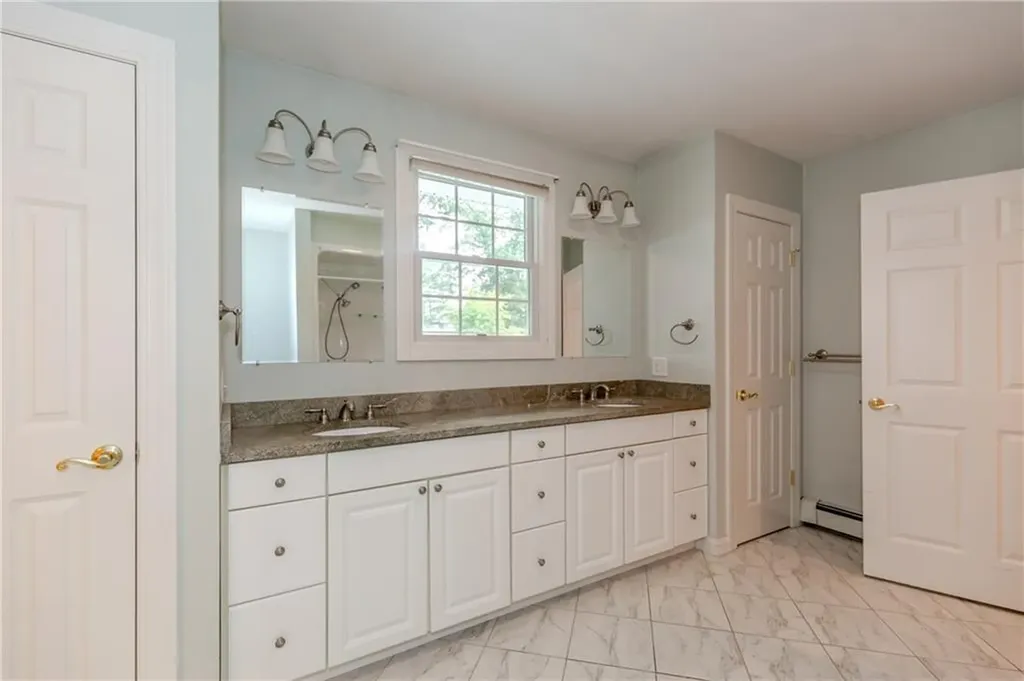 11 Maplecrest Drive Smithfield RI 02828