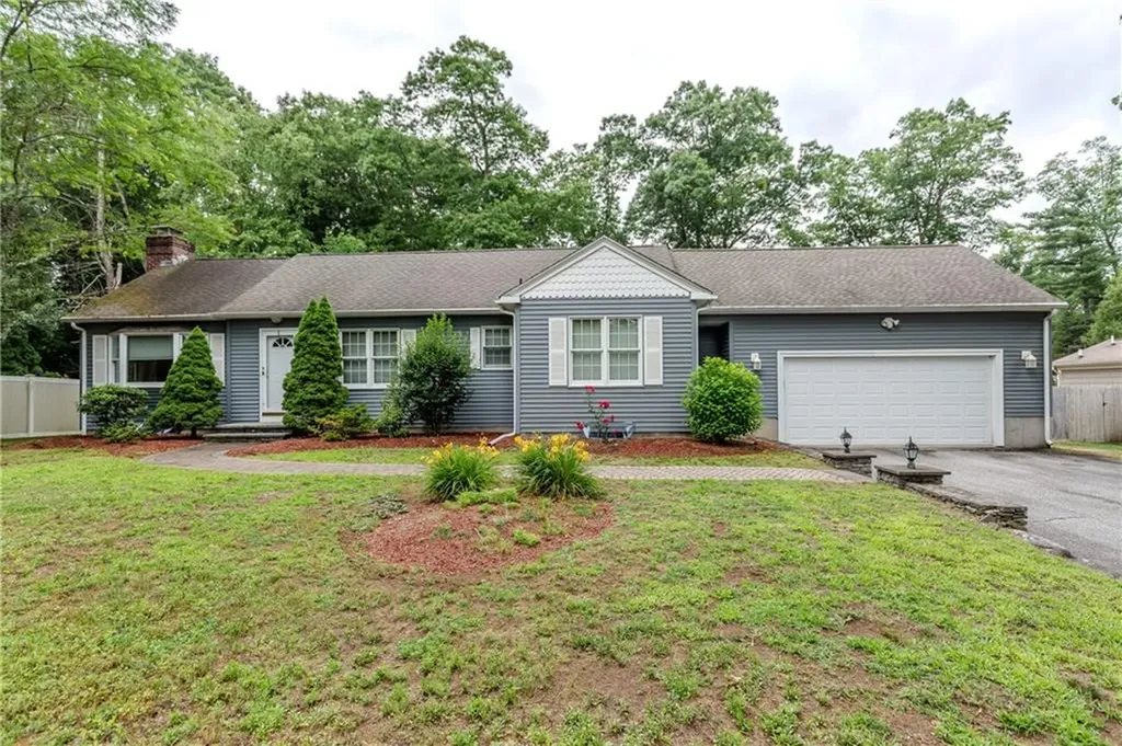 11 Maplecrest Drive Smithfield RI 02828
