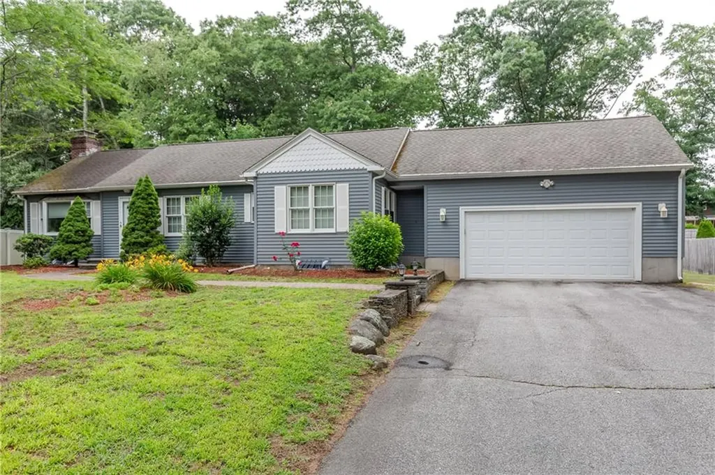 11 Maplecrest Drive Smithfield RI 02828