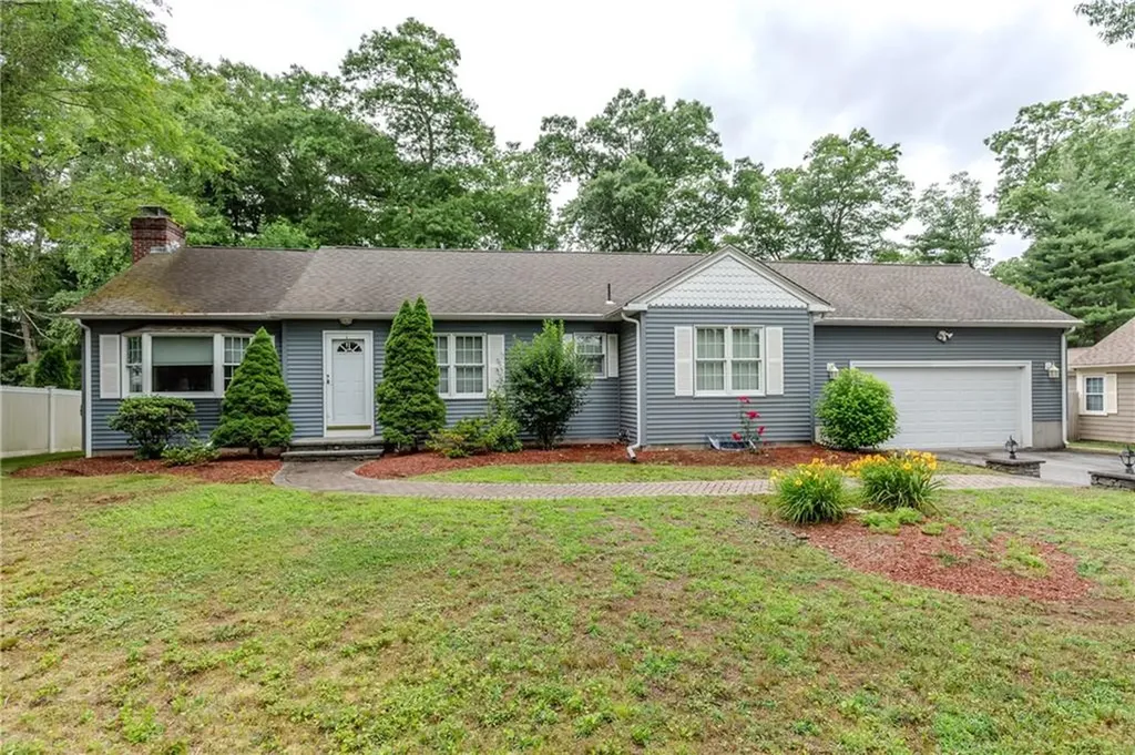 11 Maplecrest Drive Smithfield RI 02828