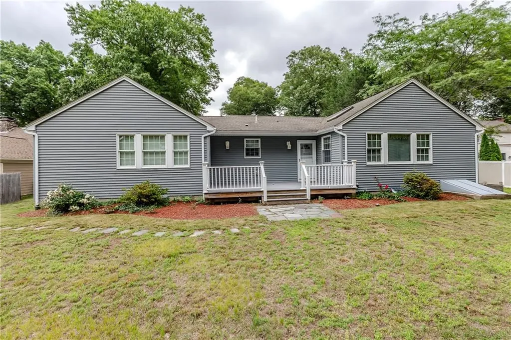 11 Maplecrest Drive Smithfield RI 02828