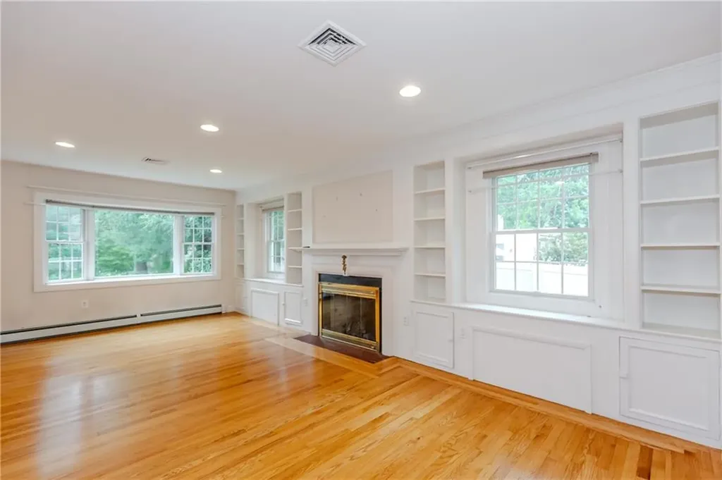 11 Maplecrest Drive Smithfield RI 02828