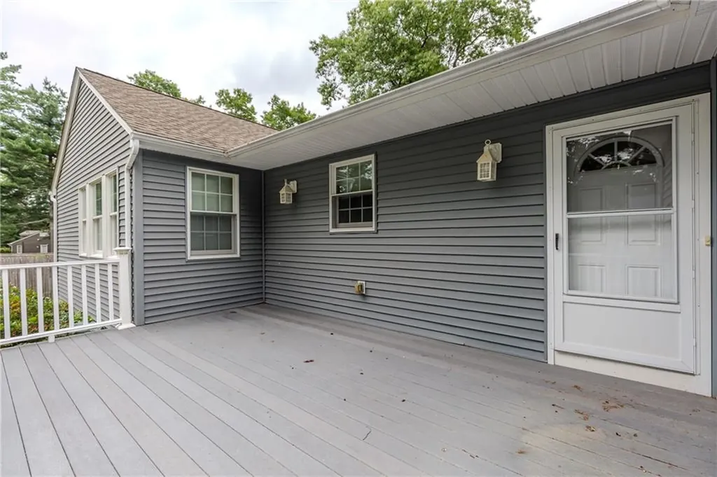 11 Maplecrest Drive Smithfield RI 02828