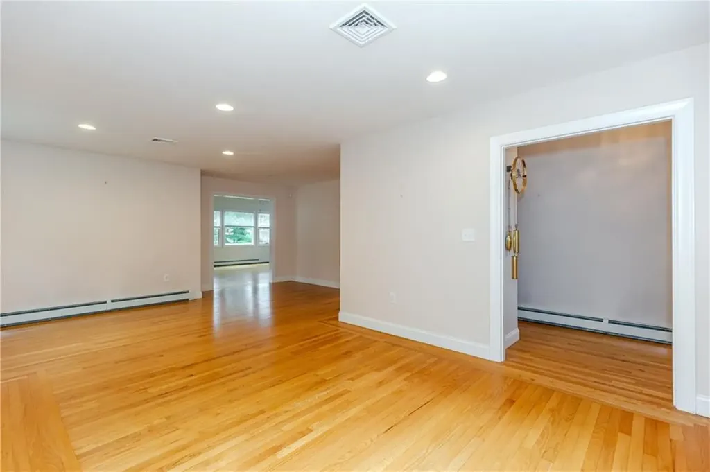 11 Maplecrest Drive Smithfield RI 02828