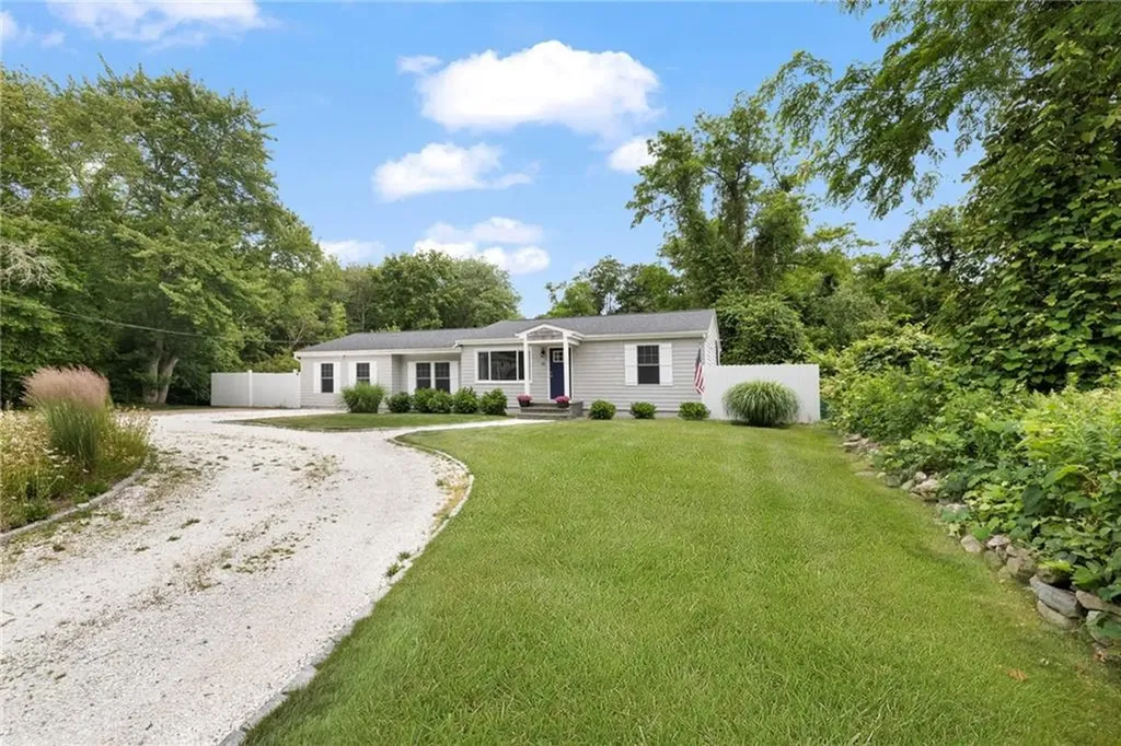 48 Foddering Farm Road Narragansett RI 02882