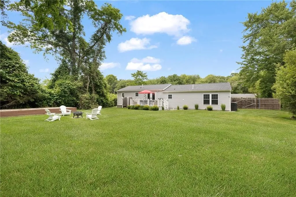 48 Foddering Farm Road Narragansett RI 02882