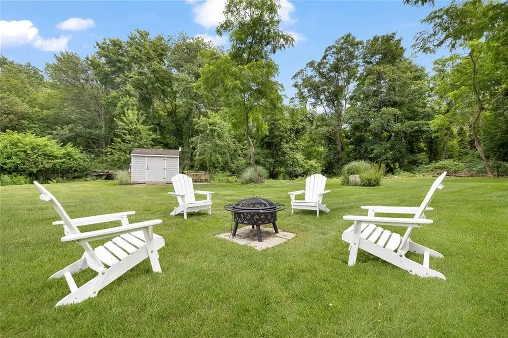 48 Foddering Farm Road Narragansett RI 02882
