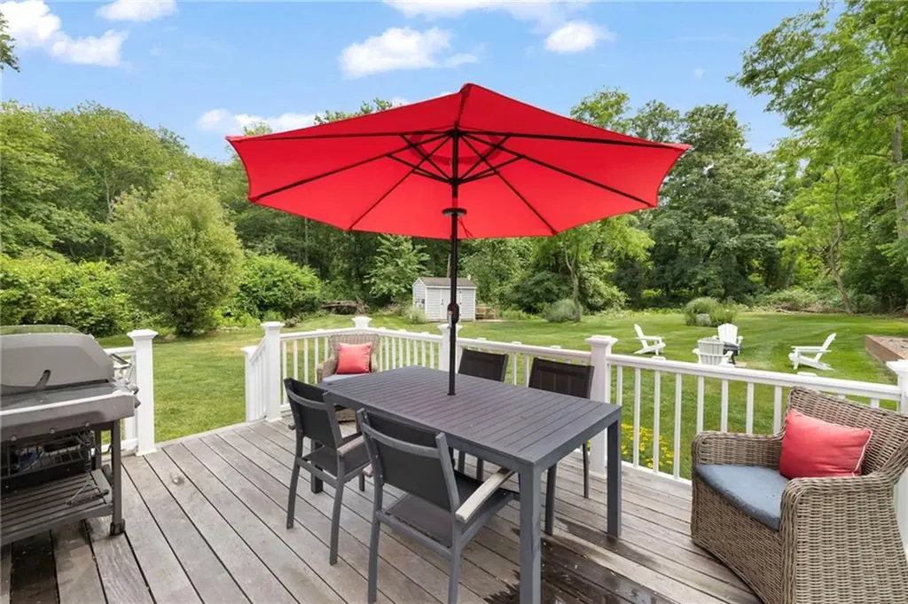 48 Foddering Farm Road Narragansett RI 02882