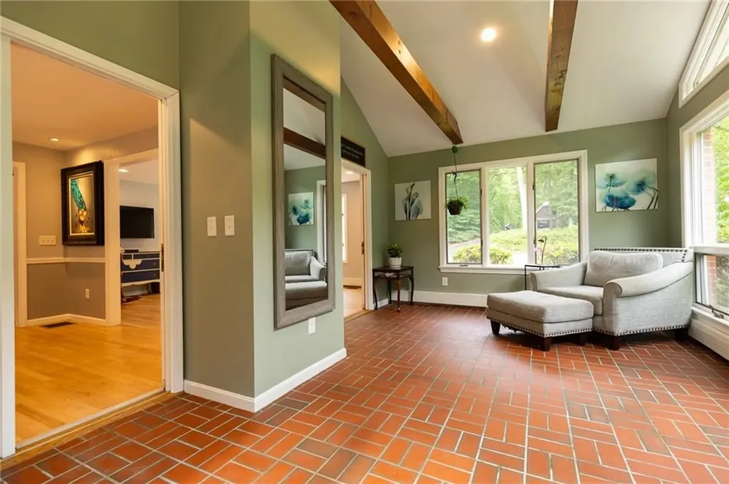 20 Lincoln Drive North Smithfield RI 02896