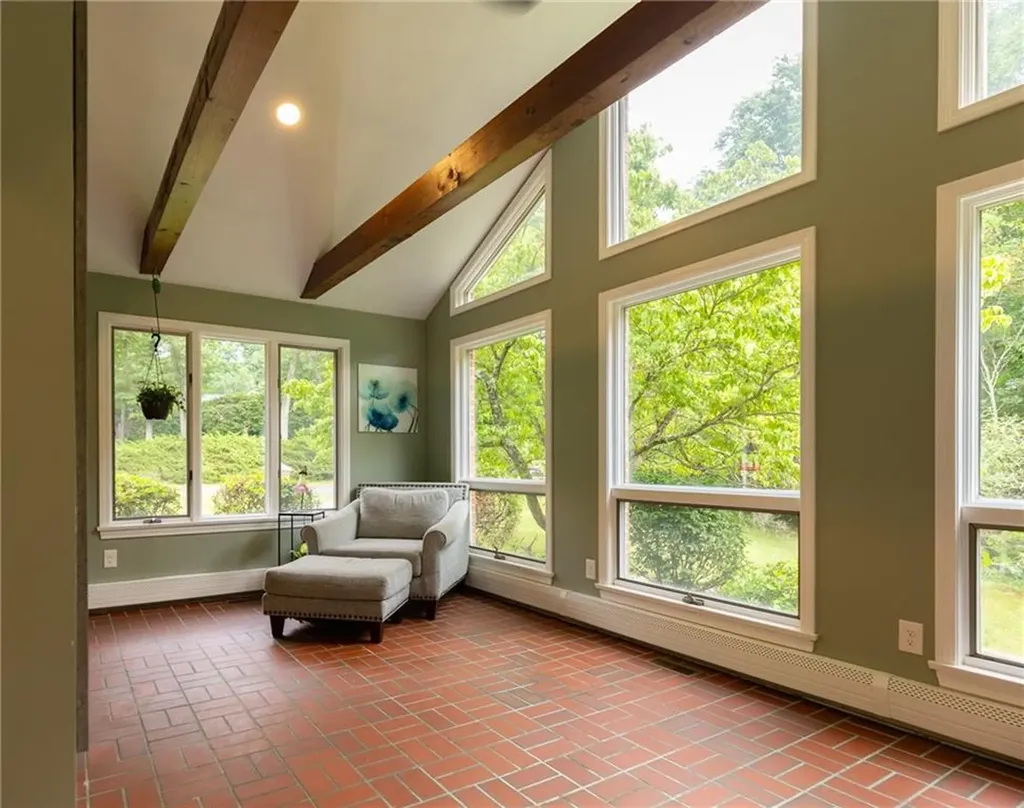 20 Lincoln Drive North Smithfield RI 02896
