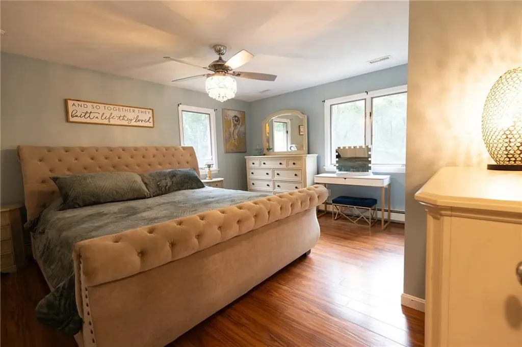 20 Lincoln Drive North Smithfield RI 02896