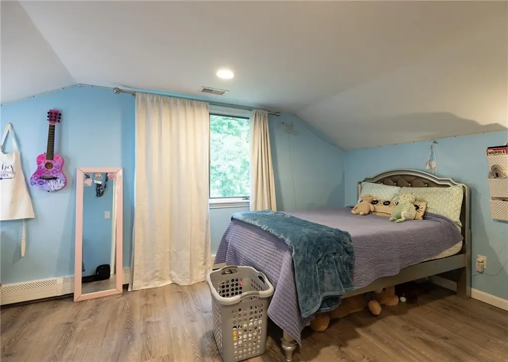 20 Lincoln Drive North Smithfield RI 02896