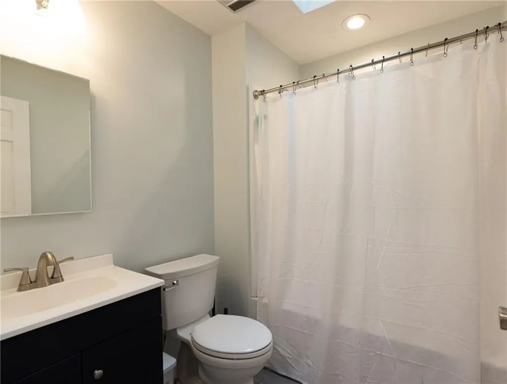 20 Lincoln Drive North Smithfield RI 02896