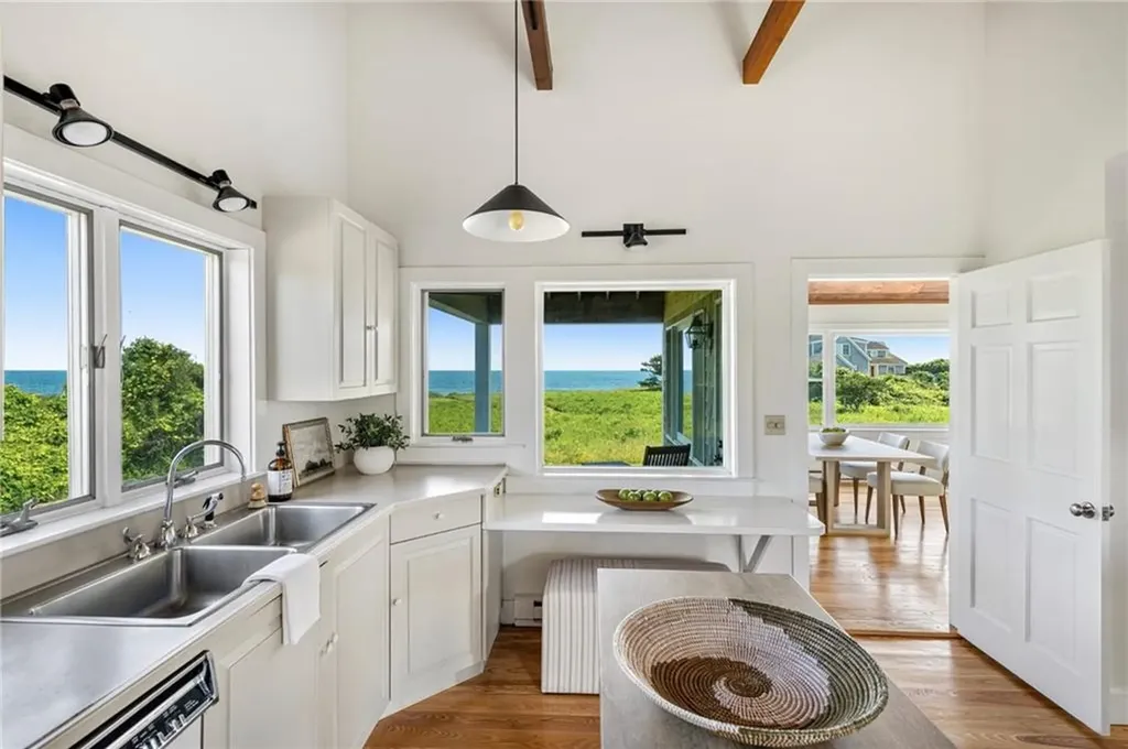 73 Quaker Hill Farm Road Little Compton RI 02837