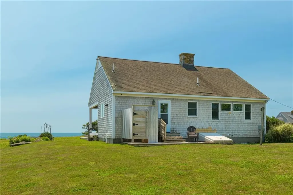 73 Quaker Hill Farm Road Little Compton RI 02837