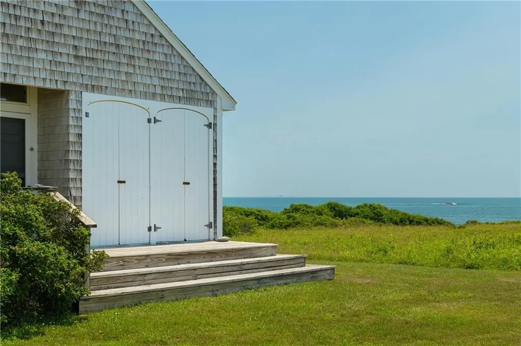 73 Quaker Hill Farm Road Little Compton RI 02837