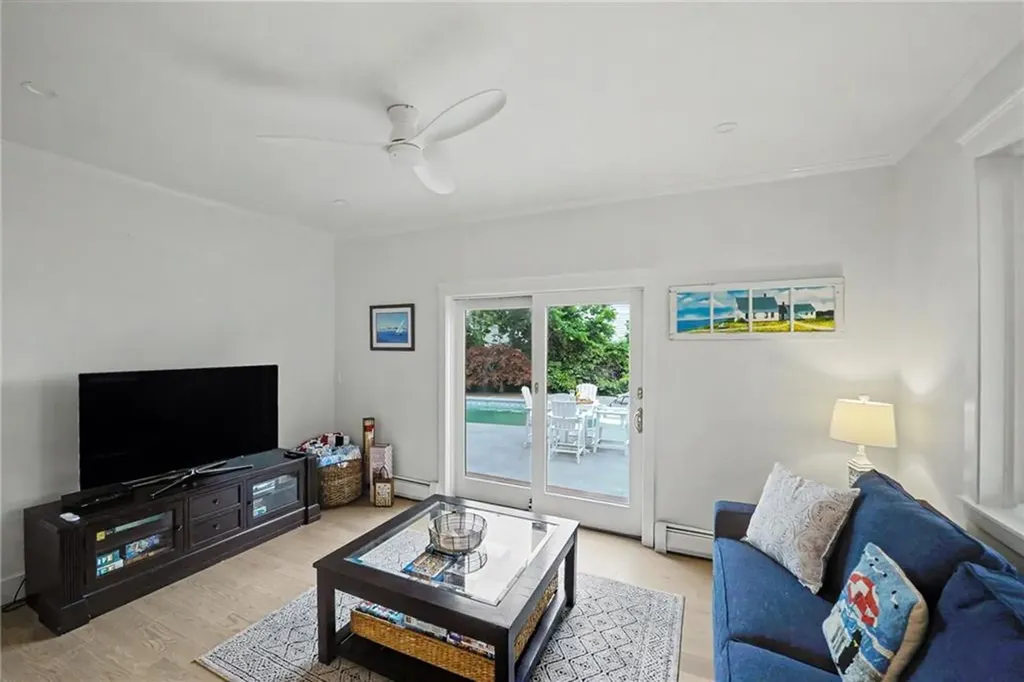 20 Roxbury Road Narragansett RI 02882