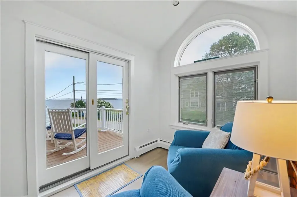 20 Roxbury Road Narragansett RI 02882