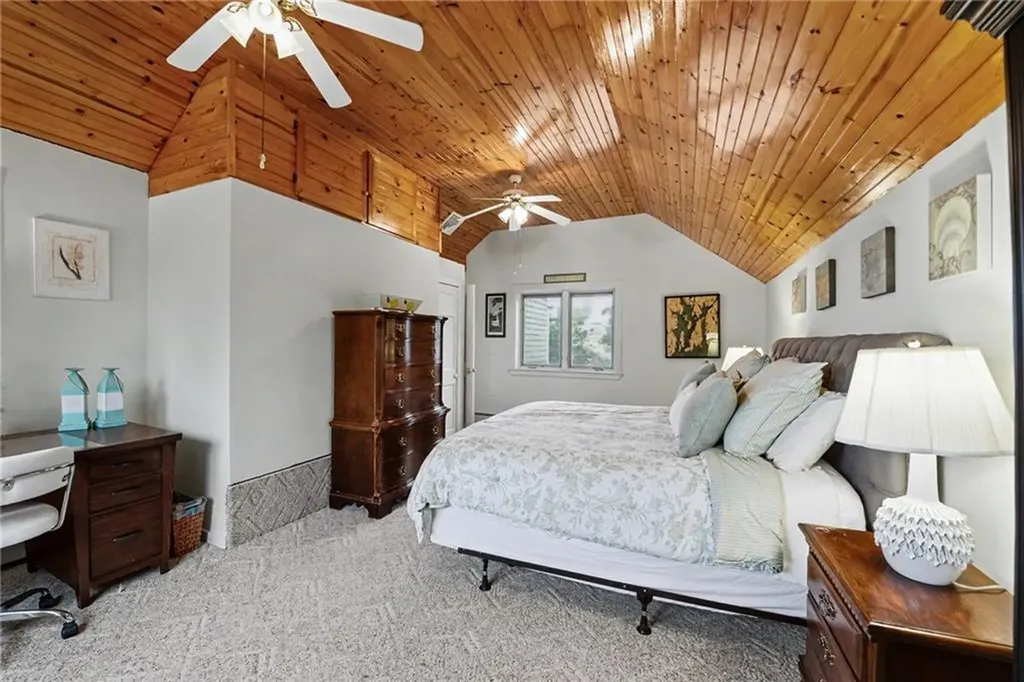 20 Roxbury Road Narragansett RI 02882