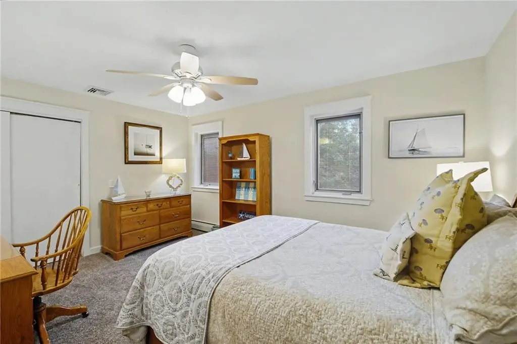 20 Roxbury Road Narragansett RI 02882