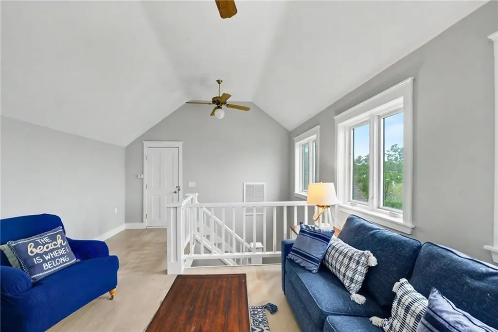 20 Roxbury Road Narragansett RI 02882