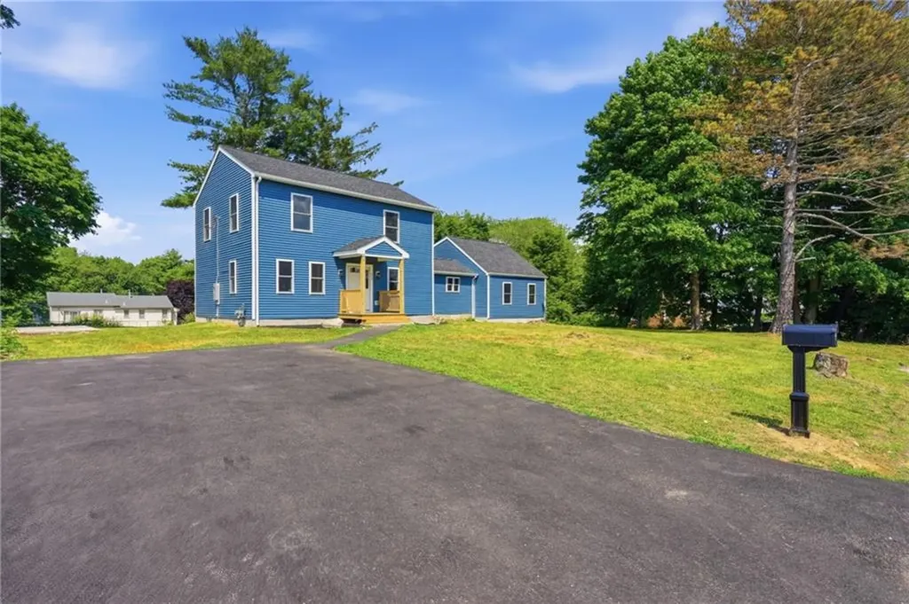 533 Scituate Avenue Cranston RI 02921