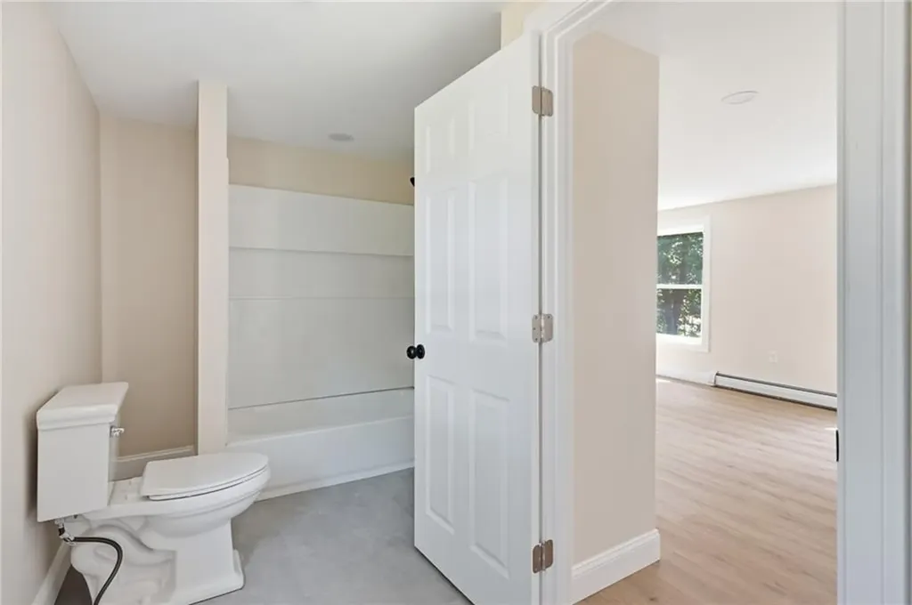 533 Scituate Avenue Cranston RI 02921