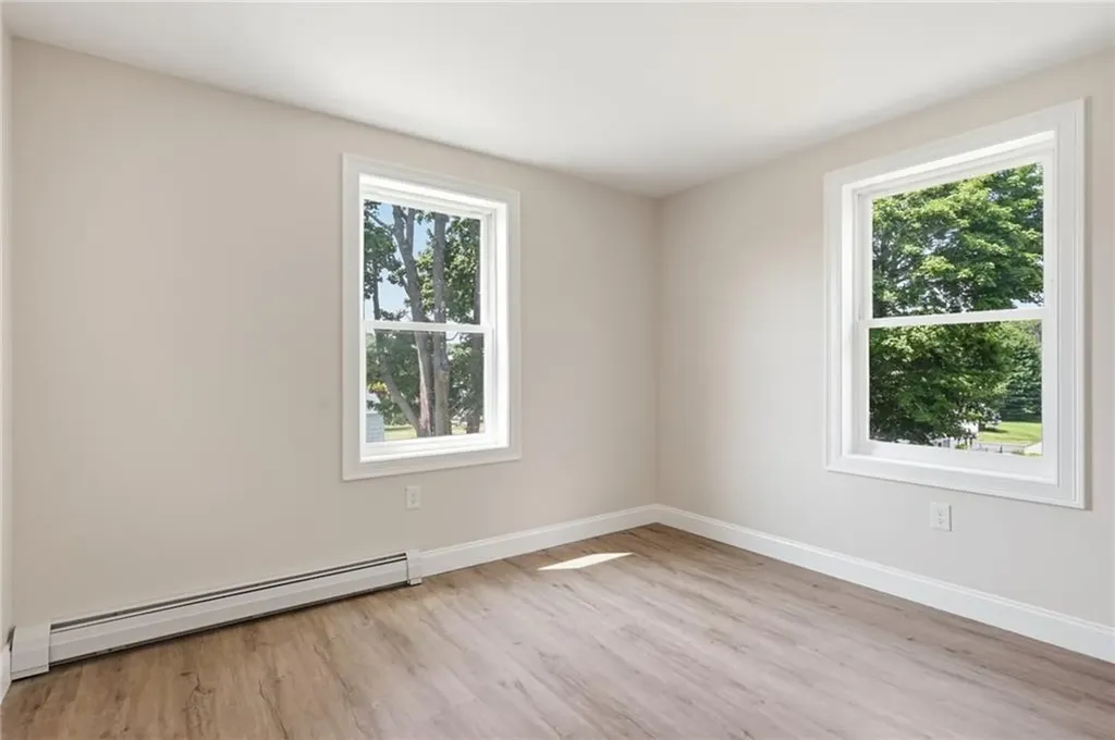 533 Scituate Avenue Cranston RI 02921