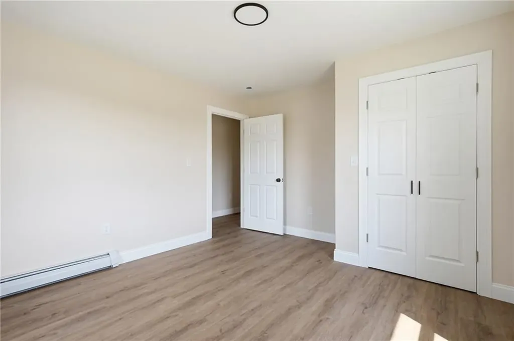 533 Scituate Avenue Cranston RI 02921