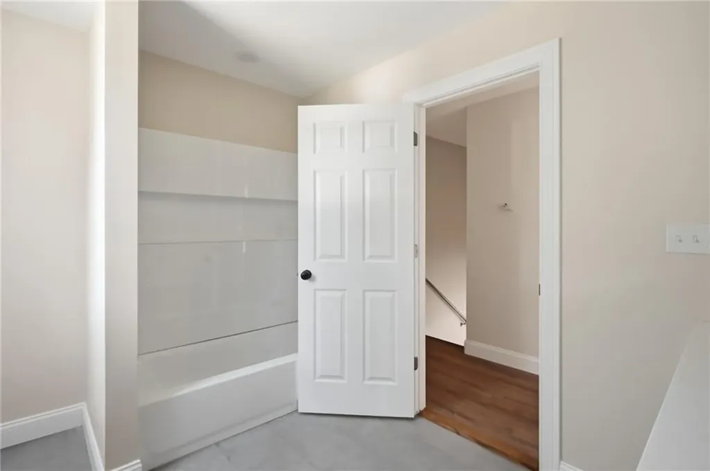 533 Scituate Avenue Cranston RI 02921