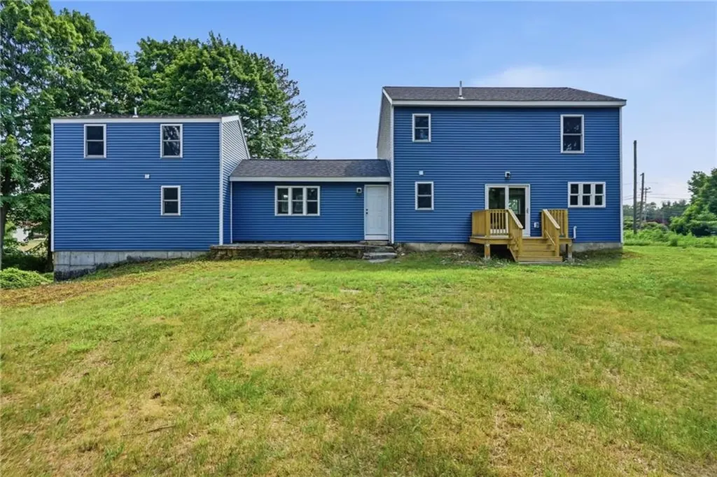 533 Scituate Avenue Cranston RI 02921