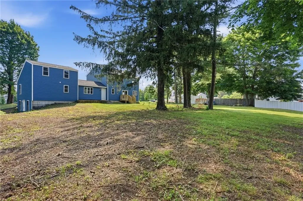533 Scituate Avenue Cranston RI 02921