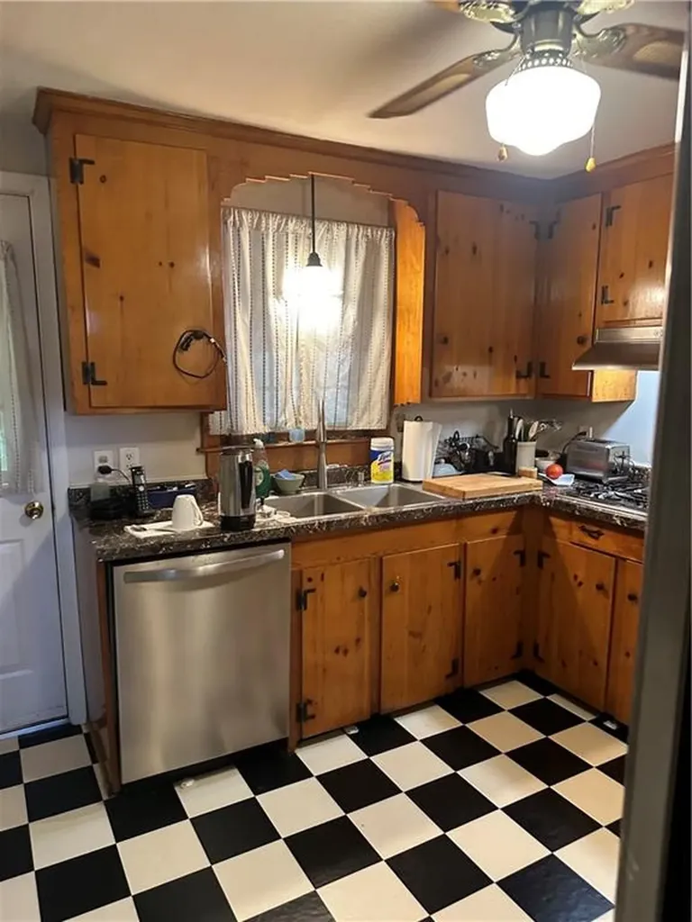 181 Brookside Drive North Kingstown RI 02852