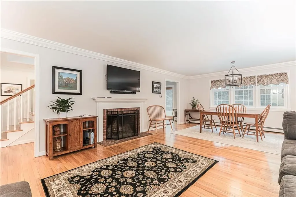 25 Keith Drive Hopkinton RI 02832