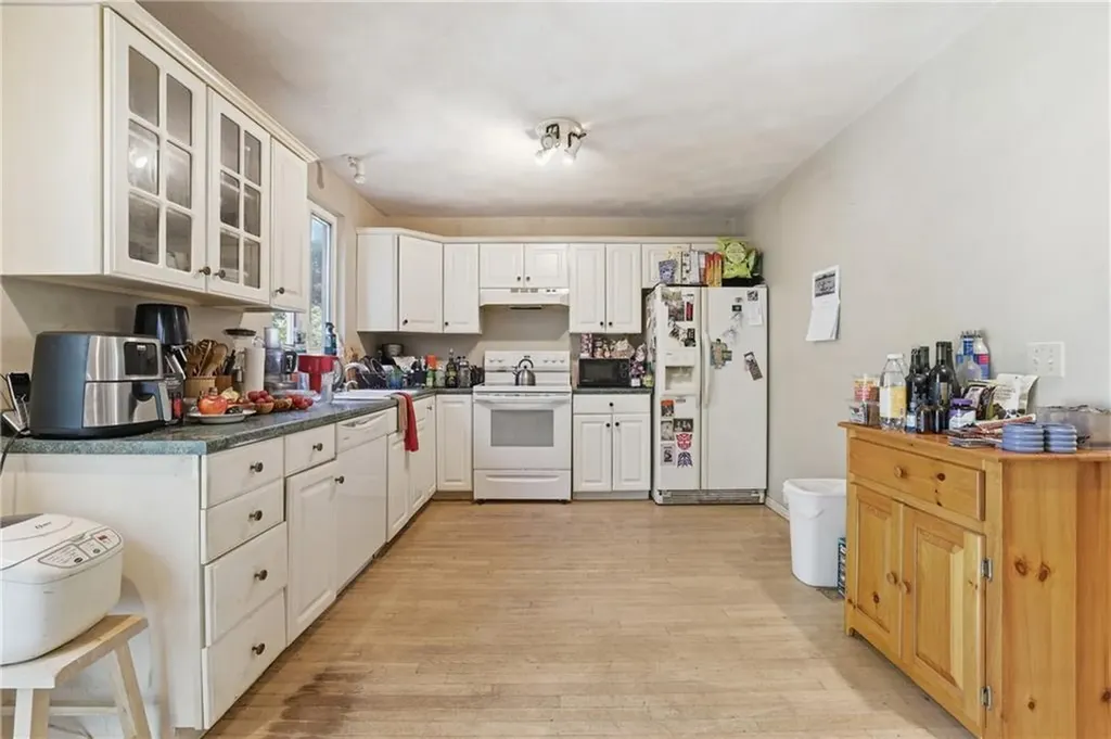 45 Lonsdale Street West Warwick RI 02893