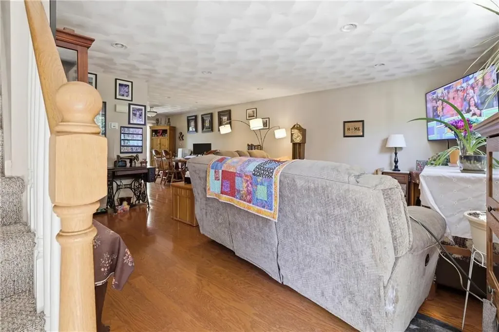 45 Lonsdale Street West Warwick RI 02893