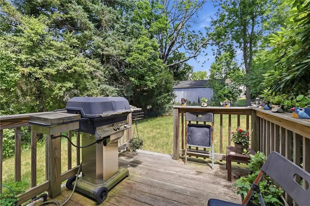 45 Lonsdale Street West Warwick RI 02893