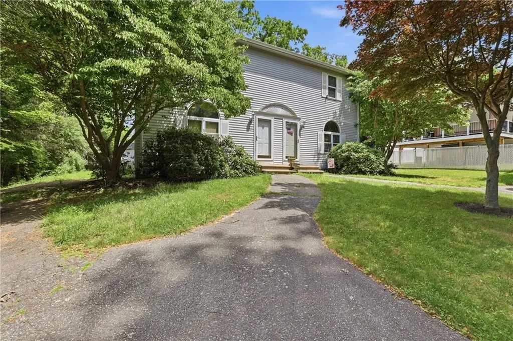 45 Lonsdale Street West Warwick RI 02893