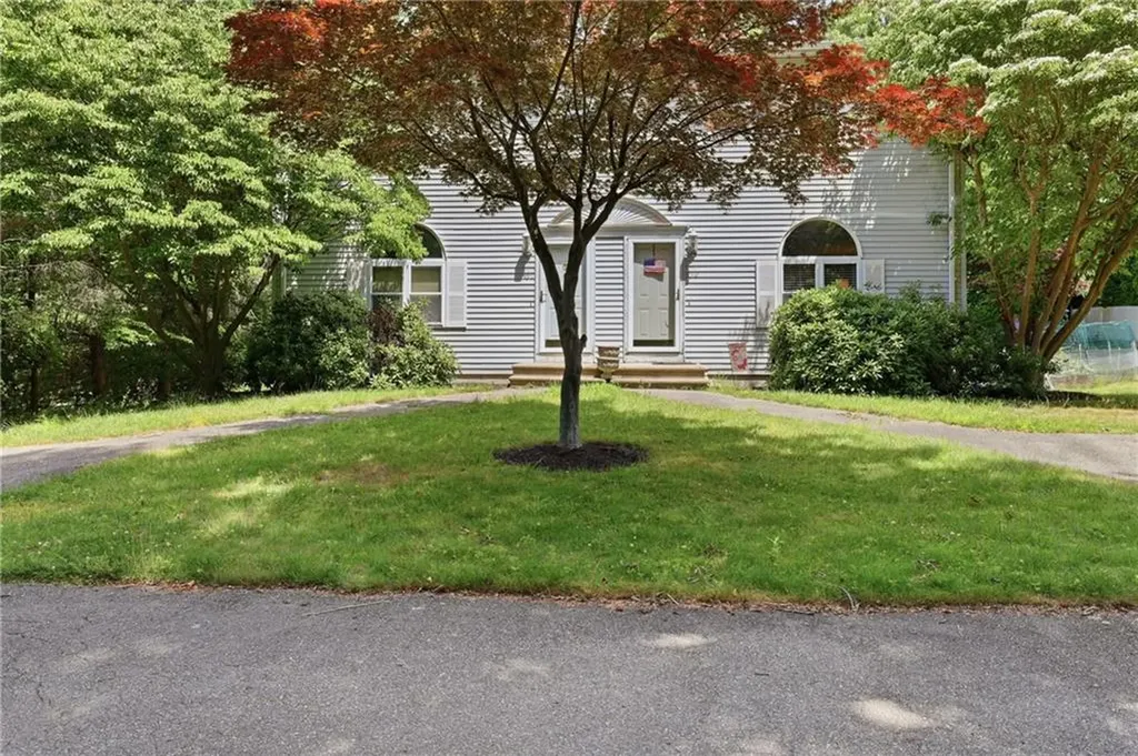 45 Lonsdale Street West Warwick RI 02893