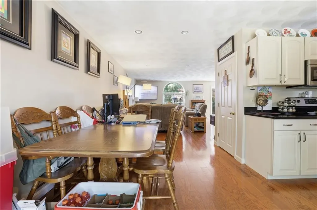 45 Lonsdale Street West Warwick RI 02893