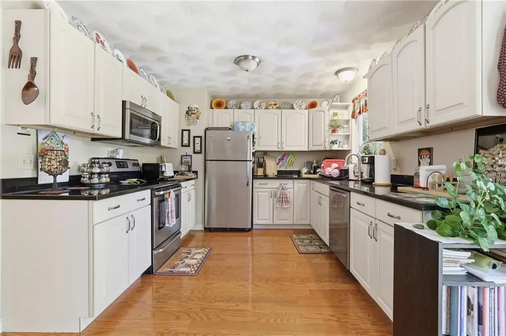45 Lonsdale Street West Warwick RI 02893