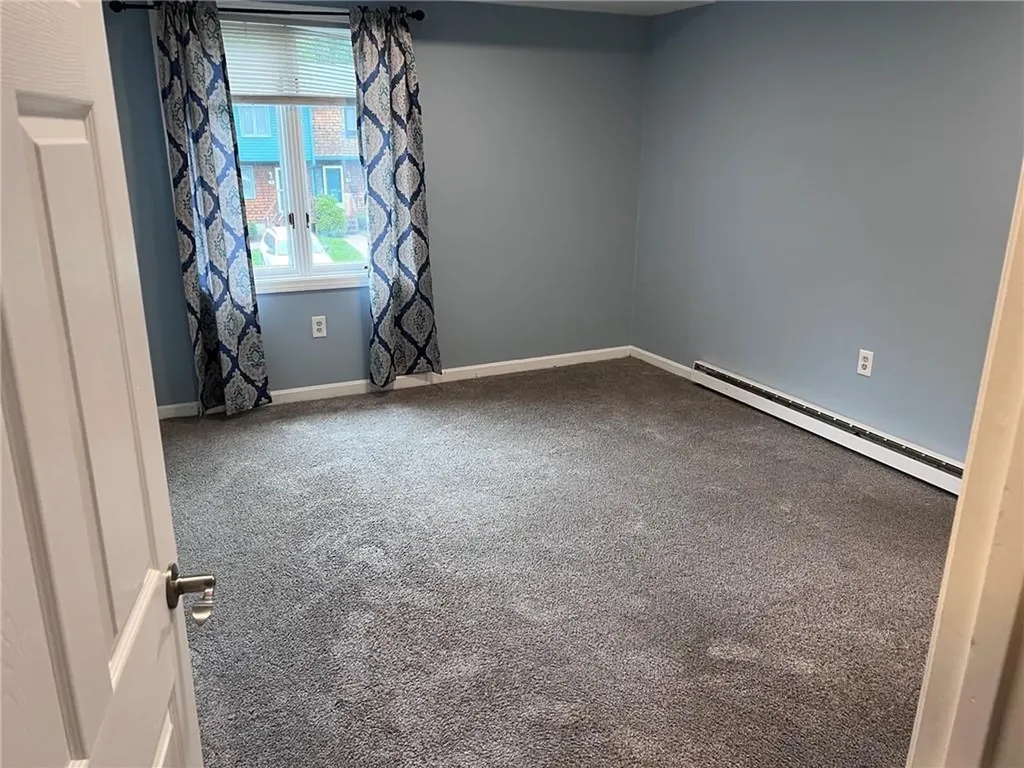 206 Arthurs Way Burrillville RI 02859